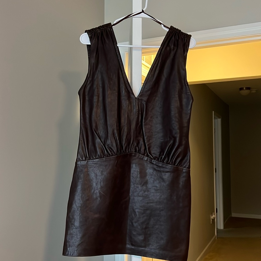 Women’s Brown Leather Zara V front/back mini dress. Size small. Gorgeous!! NWT